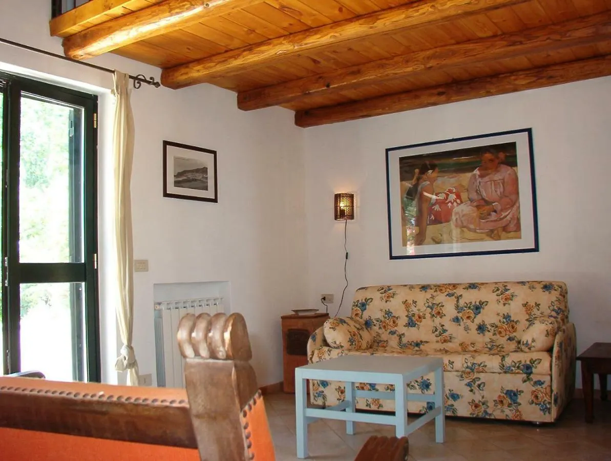 Holiday home Casa Draco Villa Gioiosa Marea Italy